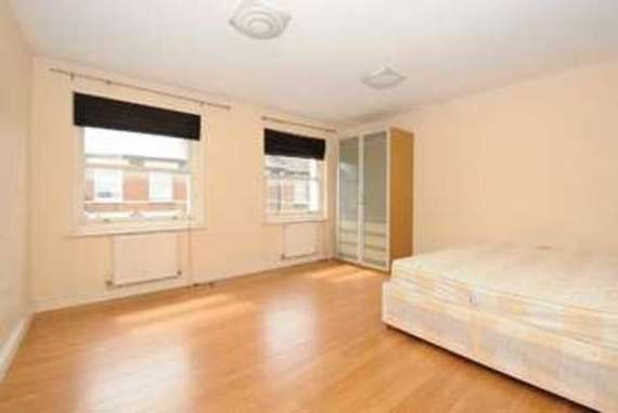 2 bedroom Flat for s...